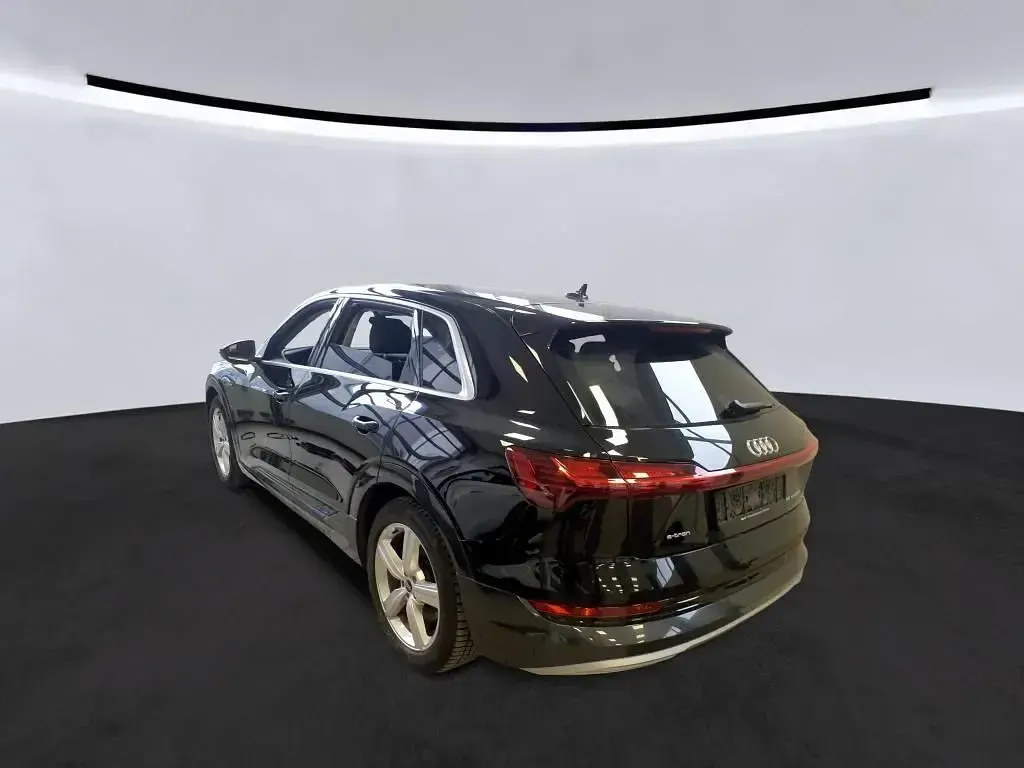 Gebraucht Audi e-tron Advanced Plus 300 kW (408 PS) 2023 Brillantschwarz SUV
