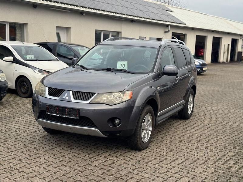 Grau Gebraucht 2010 Mitsubishi Outlander Invite SUV | 5.999 € (Fairer Preis) - Bild 1/4