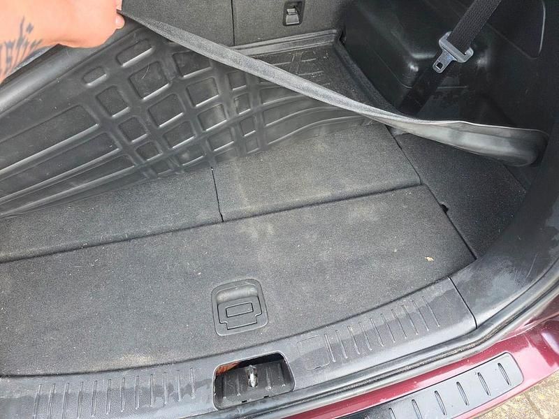 Gebraucht Chevrolet Captiva LTZ 184 PS (135 kW) 2012 Rot SUV