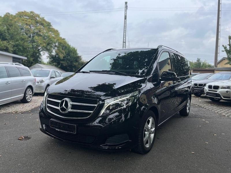 Schwarz Gebraucht 2019 Mercedes V220 Edition Van / Kleinbus | 34.999 € (Superpreis) - Bild 1/4