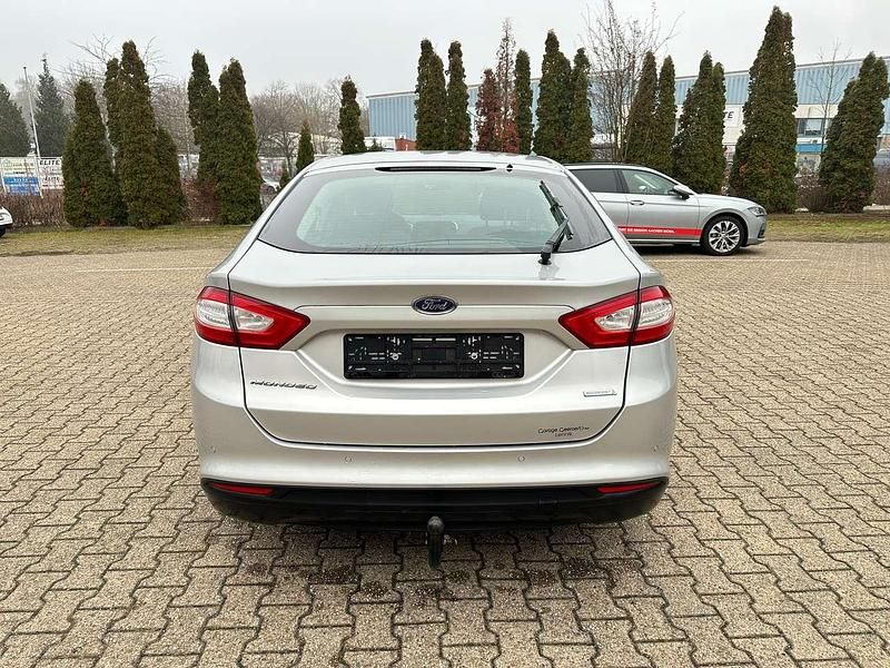 Gebraucht Ford Mondeo 125 PS (91 kW) 2017 Silber Limousine