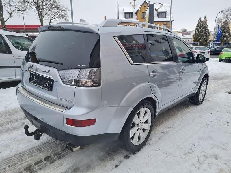 Gebraucht Mitsubishi Outlander Instyle 156 PS (114 kW) 2009 Silber SUV