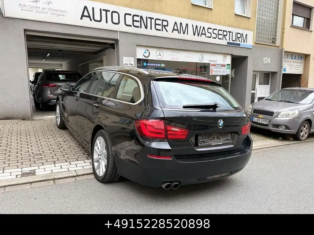 Gebraucht BMW 520 Sport Line 184 PS (135 kW) 2012 Schwarz Kombi