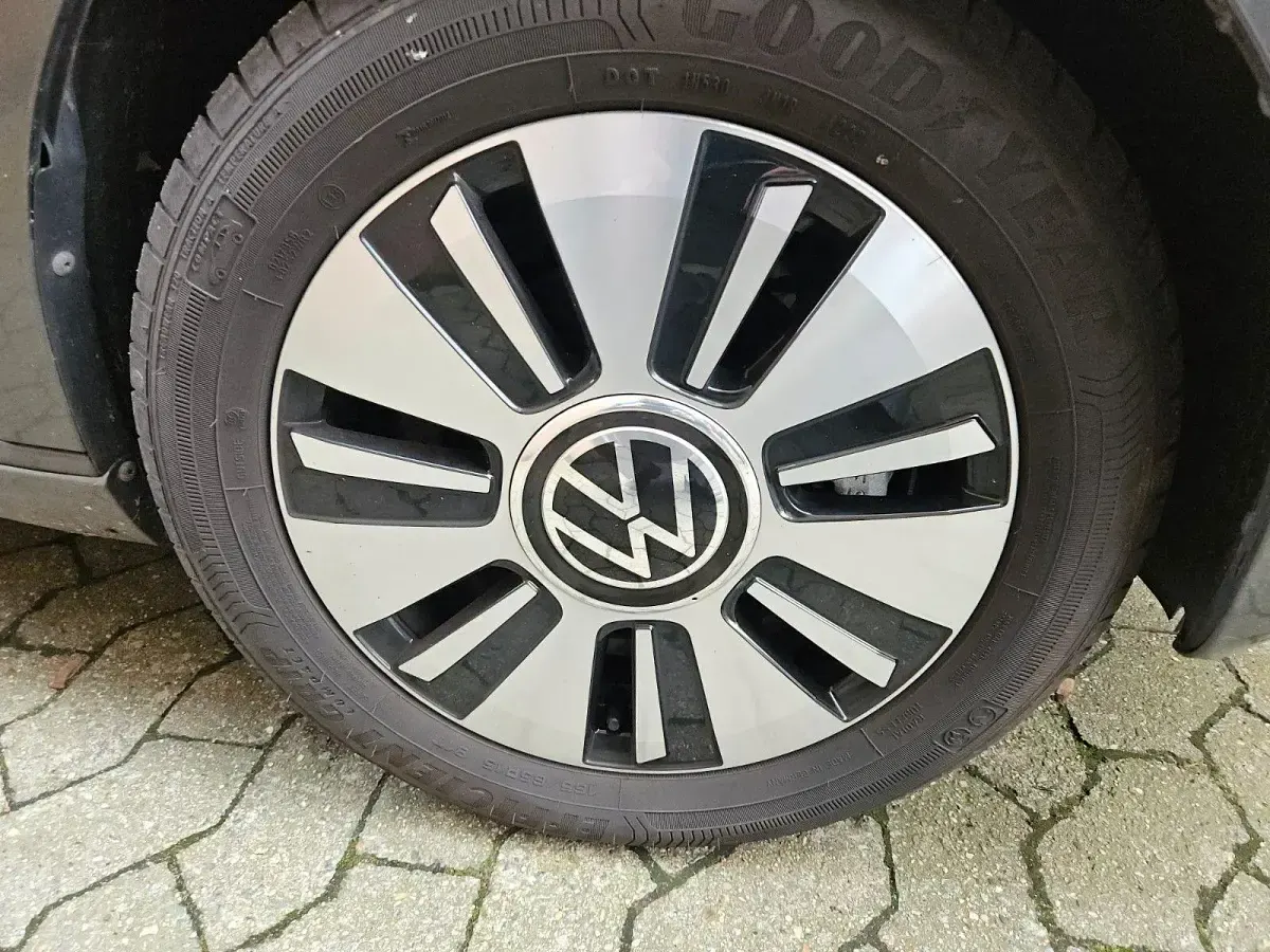 Brugt VW e-up! Style 61 kW (83 HK) 2022 Grå Hatchback