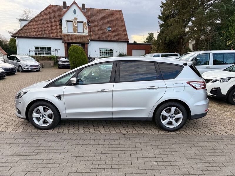 Silber Gebraucht 2019 Ford S-MAX Business Edition Van / Kleinbus | 14.900 € (Superpreis) - Bild 1/4