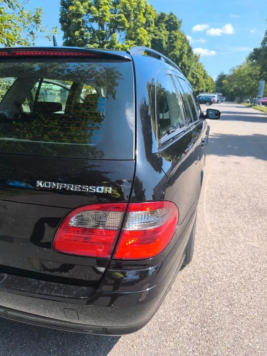 Gebraucht Mercedes E200 Classic 184 PS (135 kW) 2006 Schwarz Limousine