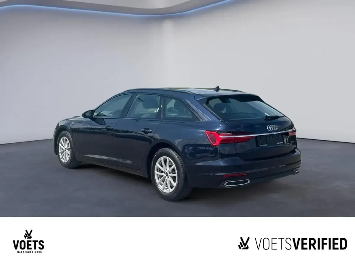 Gebraucht Audi A6 Basis 286 PS (210 kW) 2022 Blau Kombi