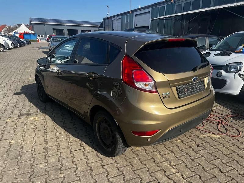 Gebraucht Ford Fiesta SYNC Edition 101 PS (74 kW) 2014 Castanobraun metallic Kleinwagen
