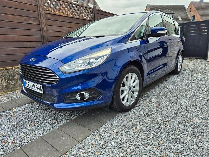 Blau Gebraucht 2016 Ford S-MAX Business Edition Van / Kleinbus | 12.900 € (Superpreis) - Bild 1/4