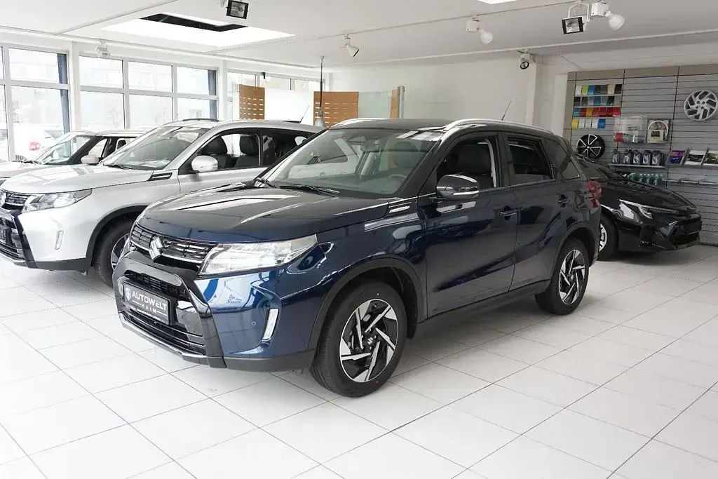 Neu Suzuki Vitara Comfort+ 110 PS (80 kW) 2025 Silber SUV