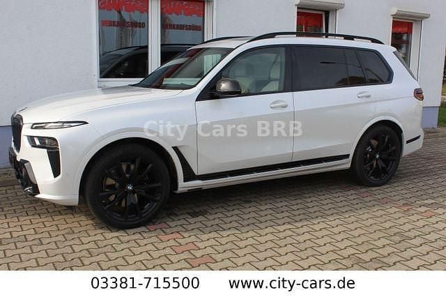 Gebraucht BMW X7 M Sport 381 PS (280 kW) 2023 Weiß SUV