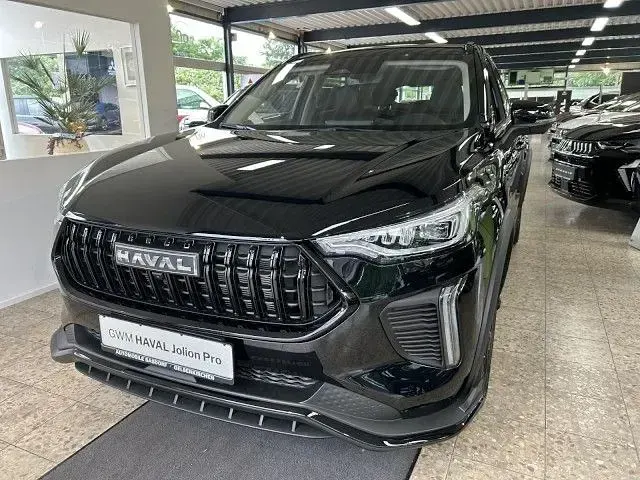Neu Haval Jolion Lux 177 PS (130 kW) 2026 Schwarz SUV