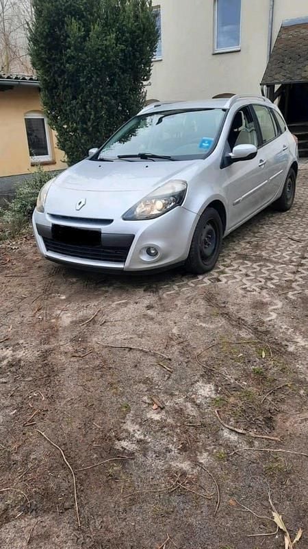 Silber Gebraucht 2010 Renault Clio GrandTour Kombi | 1.150 € (Guter Preis) - Bild 1/4