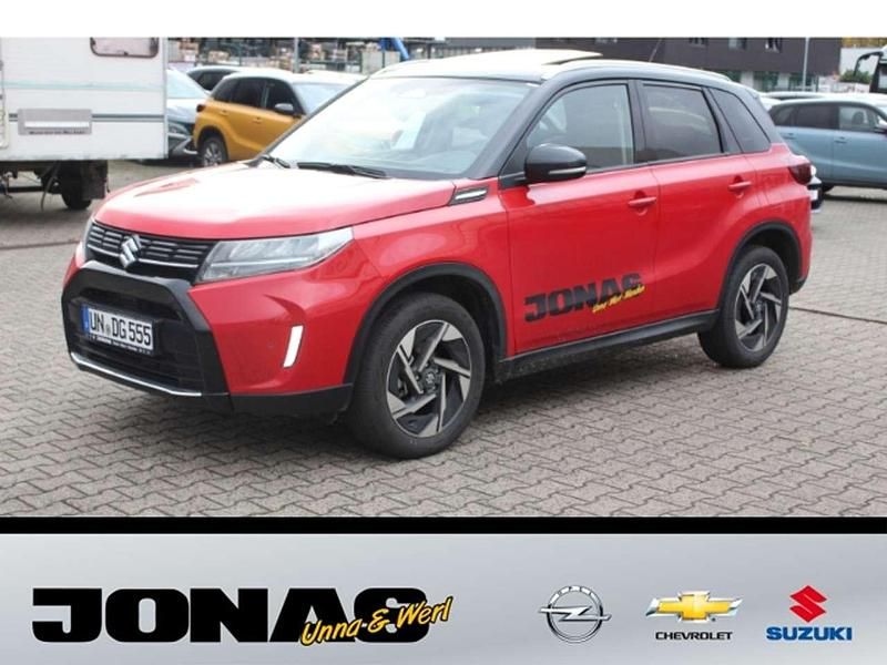 Rot Gebraucht 2025 Suzuki Vitara Comfort+ SUV | 27.490 € (Etwas zu teuer) - Bild 1/3