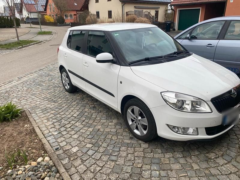 Gebraucht Skoda Fabia 86 PS (63 kW) 2013 Weiß Kleinwagen
