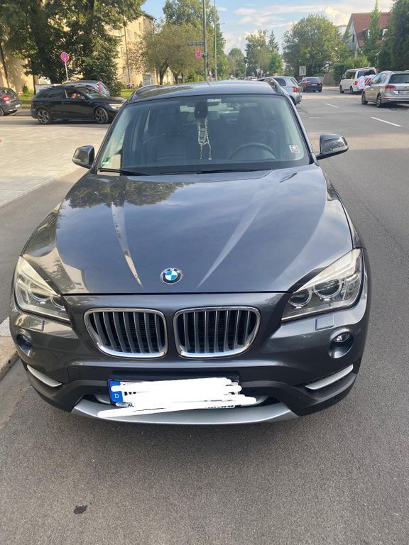 Silber Gebraucht 2013 BMW X1 xLine SUV | 8.800 € (Guter Preis) - Bild 1/4