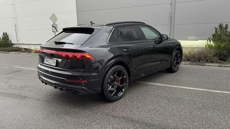 Gebraucht Audi Q8 S-Line 286 PS (210 kW) 2025 Schwarz SUV