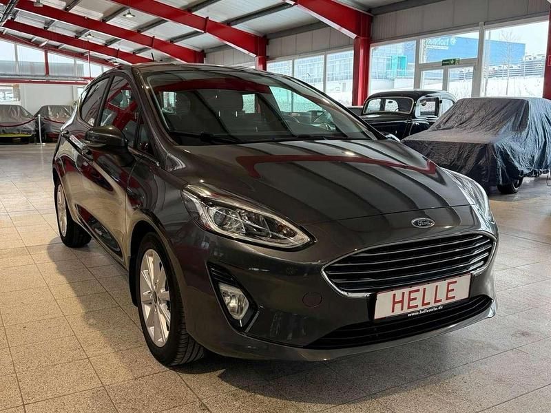 Gebraucht Ford Fiesta Titanium 101 PS (74 kW) 2017 Grau Kleinwagen