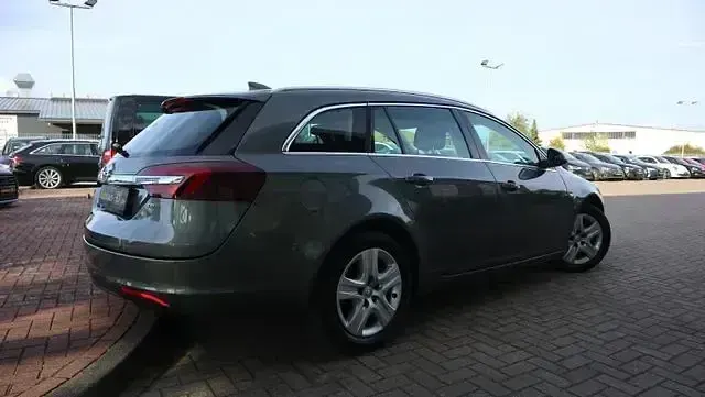 Gebraucht Opel Insignia Innovation 170 PS (125 kW) 2017 Grau Kombi