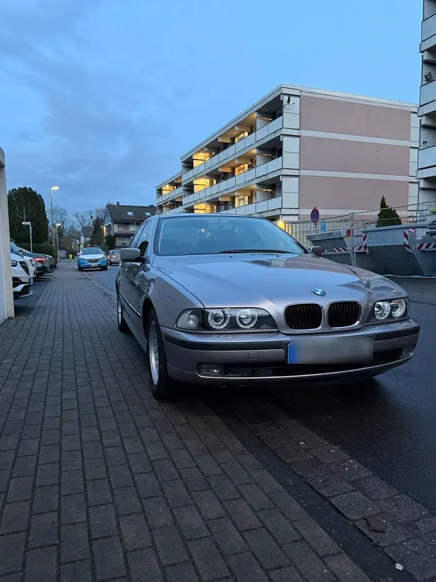 Second-hand BMW 520 150 CP (110 kW) 1997 Argintiu Berlinǎ