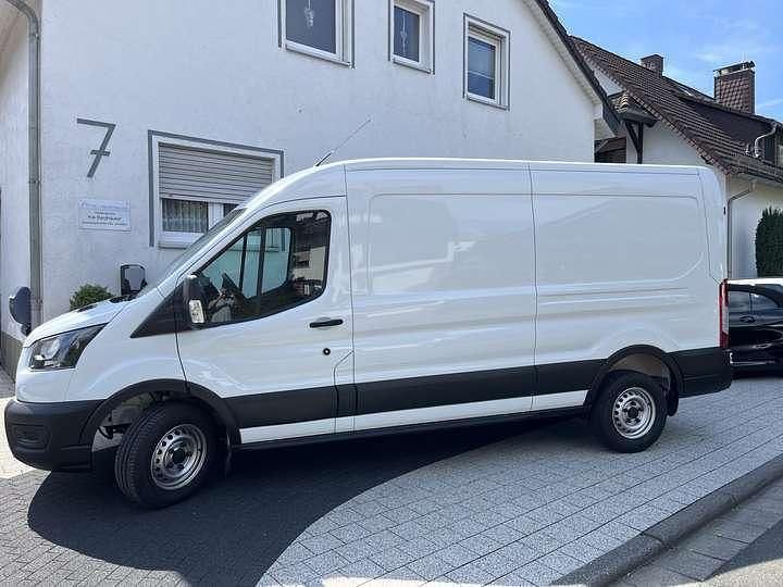 Gebraucht Ford Transit 131 PS (96 kW) 2022 Weiß Van