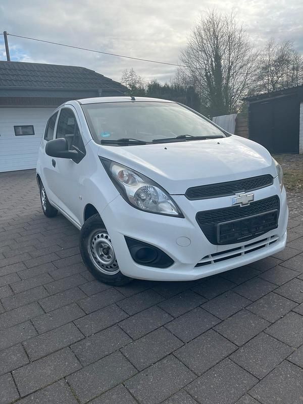Gebraucht Chevrolet Spark 69 PS (50 kW) 2014 Weiß Kleinwagen