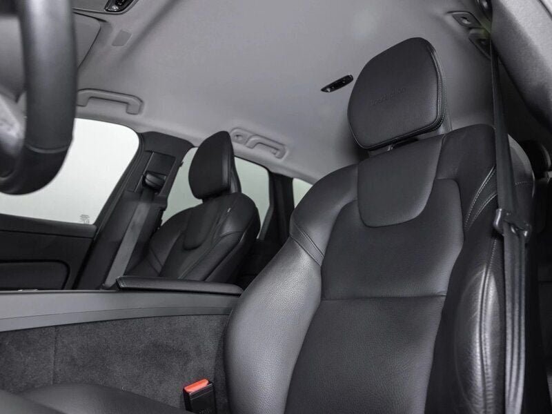 Gebraucht Volvo XC60 Inscription 250 PS (183 kW) 2020 Mussel blue SUV