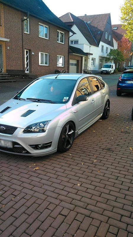Gebraucht Ford Focus ST 260 PS (191 kW) 2006 Silber Limousine