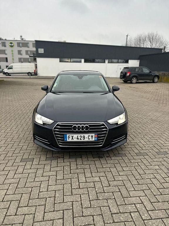 Second-hand Audi A4 Design 150 CP (110 kW) 2016 Albastru Berlinǎ