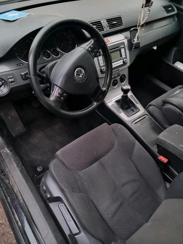 Schwarz Gebraucht 2006 VW Passat Kombi | 600 € (Superpreis) - Bild 1/3