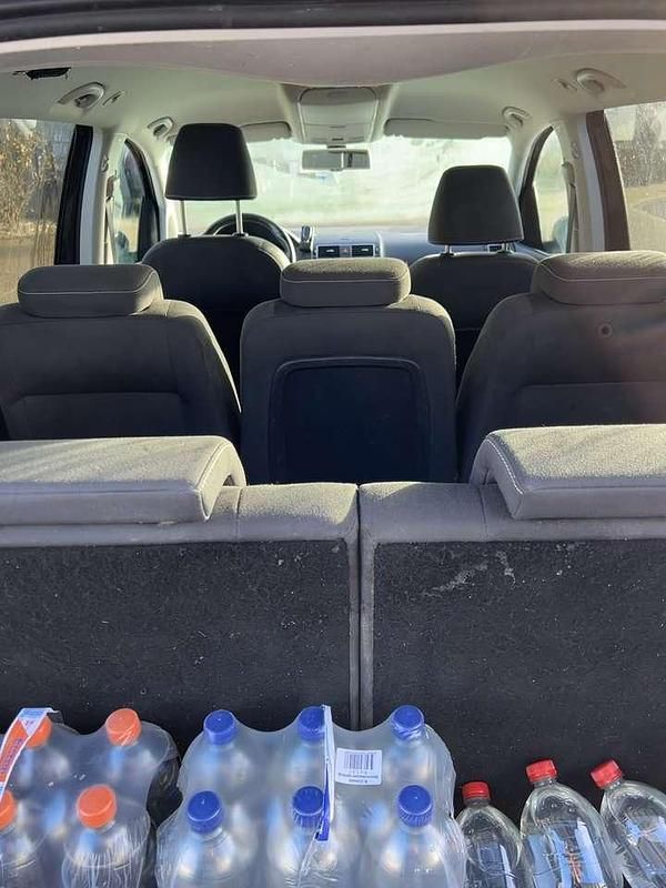 Gebraucht VW Touran Match 105 PS (77 kW) 2012 Schwarz Van / Kleinbus