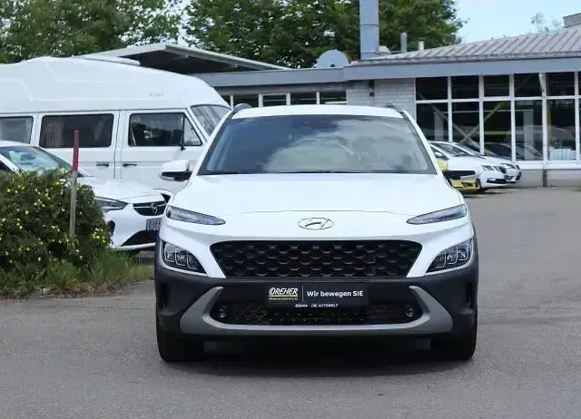 Gebraucht Hyundai Kona Pure 120 PS (88 kW) 2021 Weiss SUV