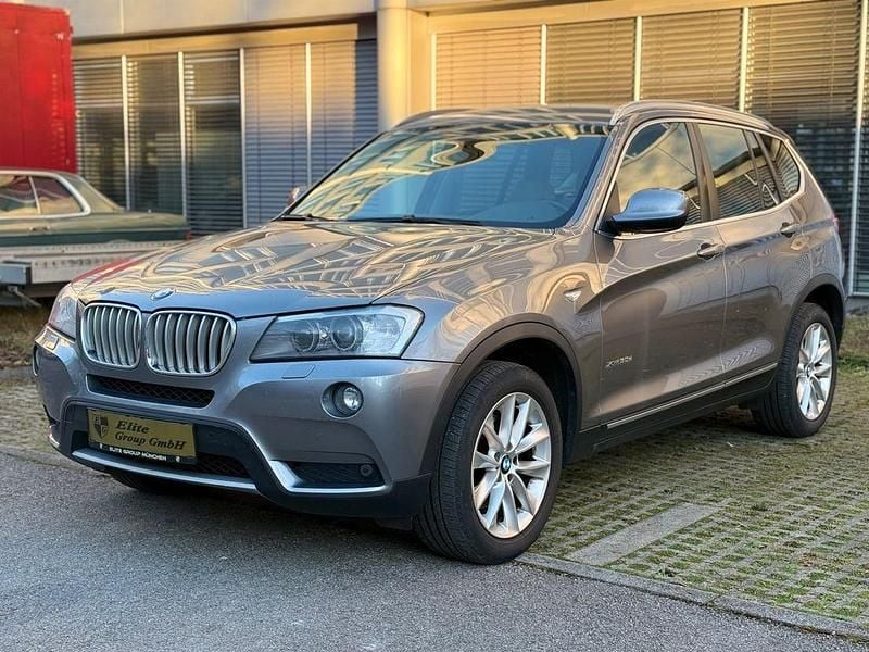 Grau Gebraucht 2013 BMW X3 Sport Line SUV | 11.880 € (Fairer Preis) - Bild 1/4