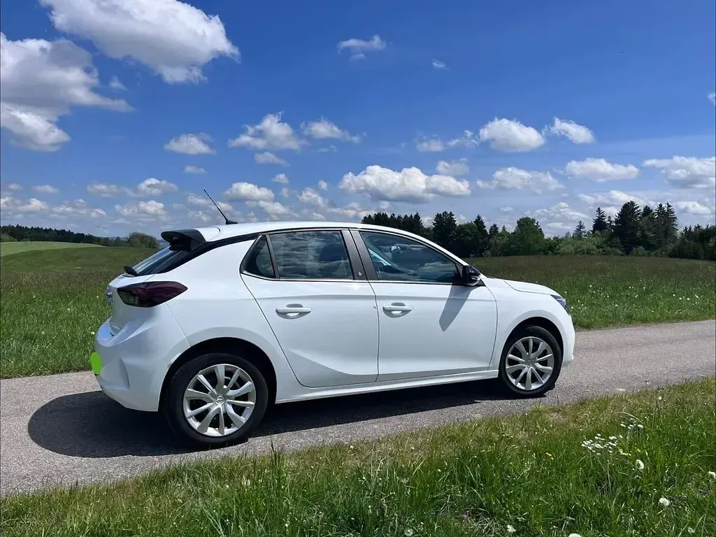 Usata Opel Corsa-e Edition 100 kW (136 CV) 2023 Bianco Utilitaria