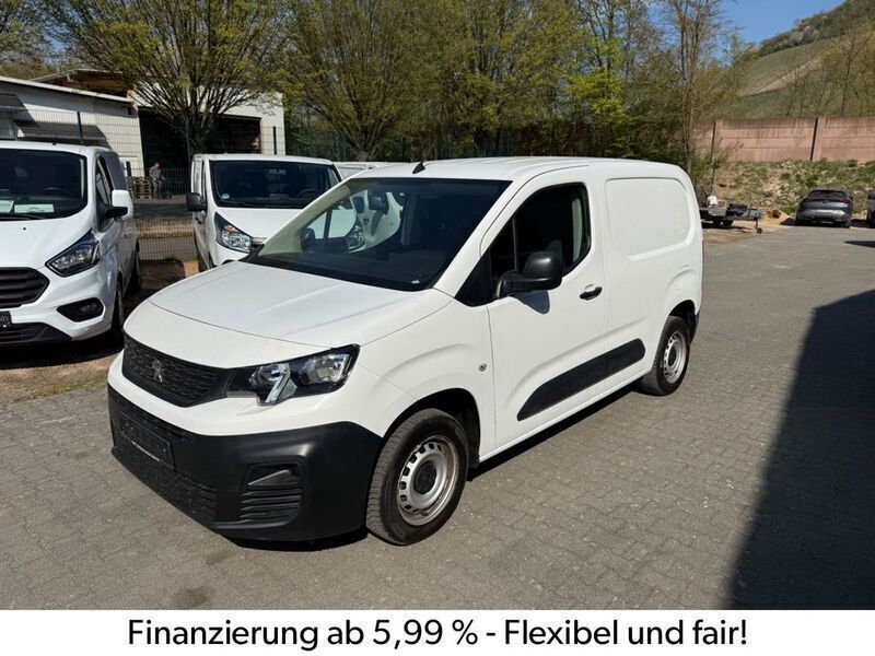 Weiß Gebraucht 2019 Peugeot Partner Van / Kleinbus | 9.990 € (Guter Preis) - Bild 1/4