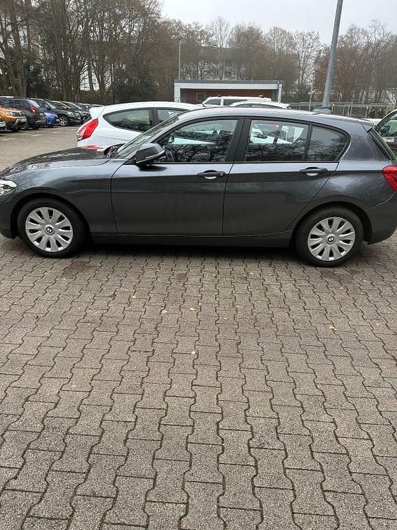 Gebraucht BMW 118 Advantage 136 PS (100 kW) 2018 Grau Kleinwagen