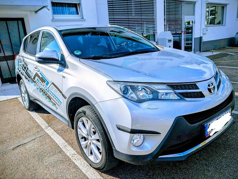 Gebraucht Toyota RAV4 150 PS (110 kW) 2013 Silber SUV
