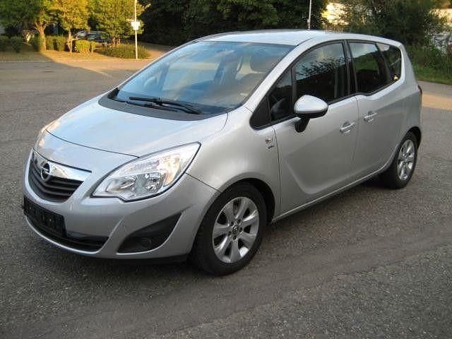 Gebraucht Opel Meriva Active 110 PS (80 kW) 2013 Silber Van / Kleinbus