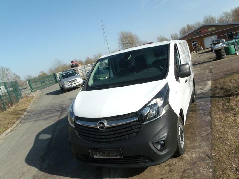 Second-hand Opel Vivaro 95 CP (69 kW) 2018 Alb Monovolum