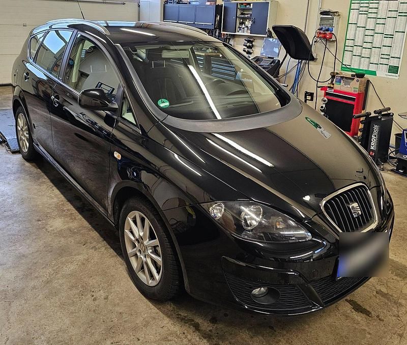 Schwarz Gebraucht 2014 Seat Altea XL Van / Kleinbus | 7.000 € - Bild 1/4