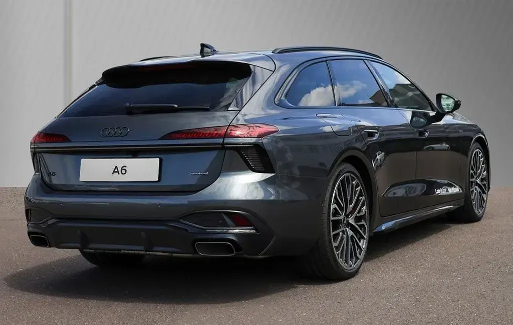 Gebraucht Audi A6 S-Line 367 PS (269 kW) 2026 Grau Kombi