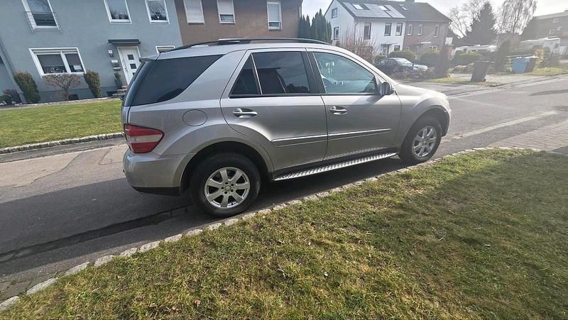 Gebraucht Mercedes 280 190 PS (139 kW) 2008 Beige SUV