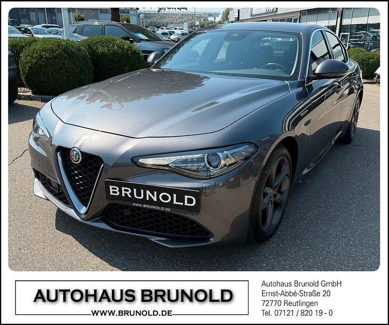 Grau Gebraucht 2022 Alfa Romeo Giulia Super Limousine | 35.900 € (Superpreis) - Bild 1/4