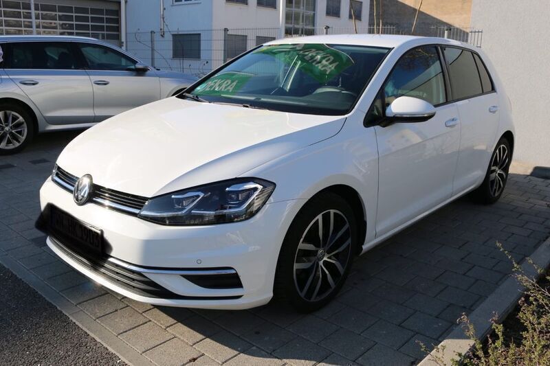 Weiß Gebraucht 2017 VW Golf VII Highline Limousine | 15.800 € (Fairer Preis) - Bild 1/4