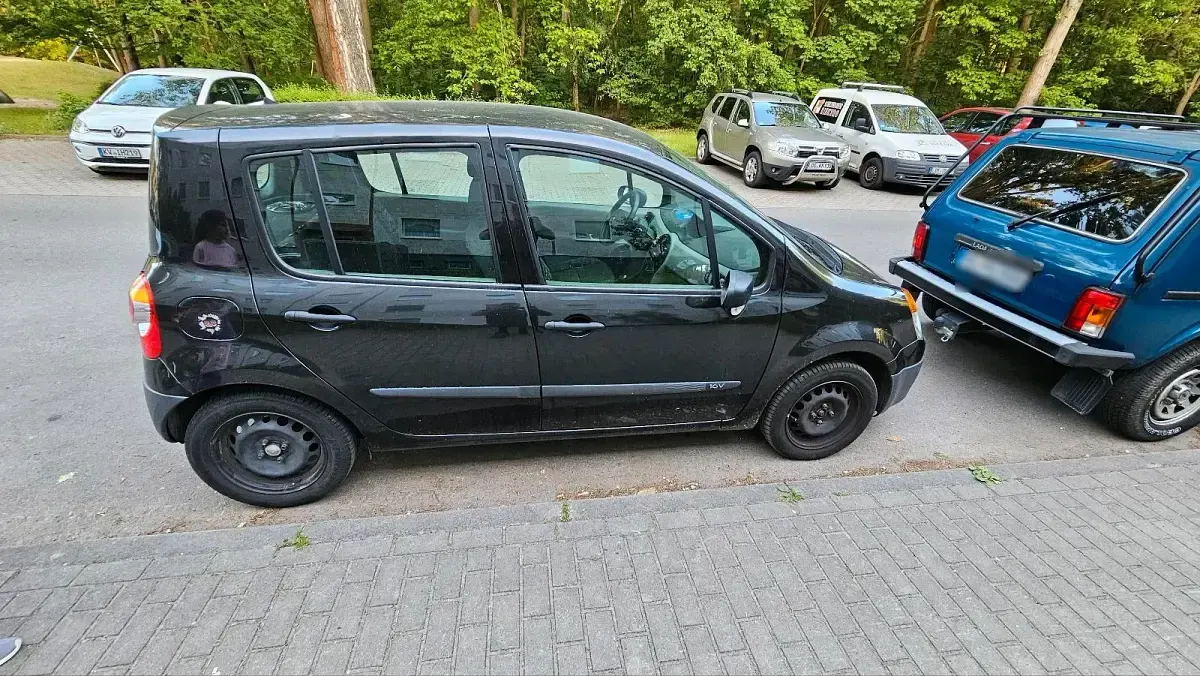 Gebraucht Renault Modus 75 PS (55 kW) 2006 Schwarz Van / Kleinbus