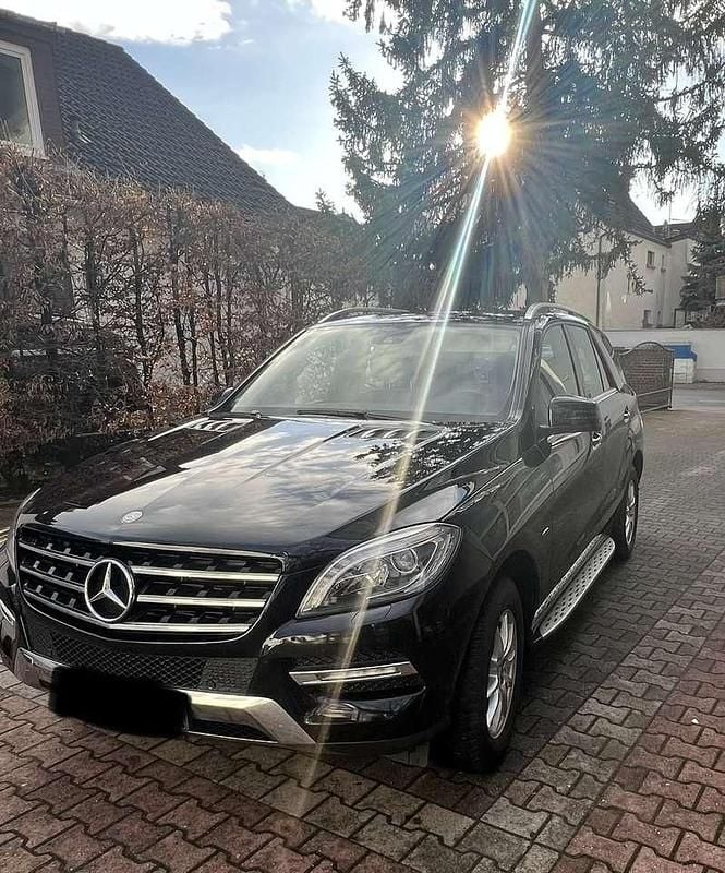 Gebraucht Mercedes ML250 204 PS (150 kW) 2012 SUV