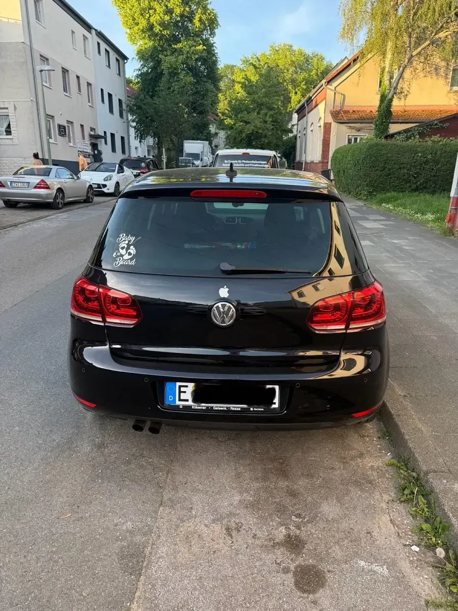 Gebraucht VW Golf VII Highline 90 PS (66 kW) 2012 Schwarz Kleinwagen