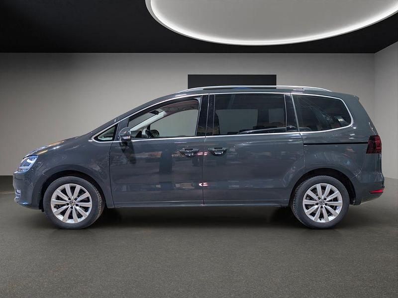 Gebraucht VW Sharan 150 PS (110 kW) 2017 Uranograu Van / Kleinbus