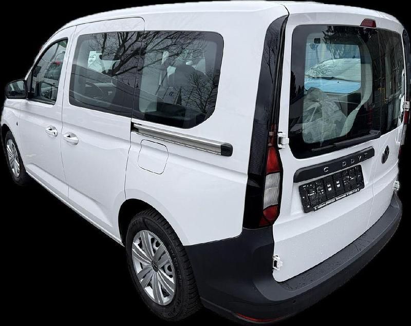 Gebraucht VW Caddy Basis 122 PS (89 kW) 2024 Candyweiß Van / Kleinbus