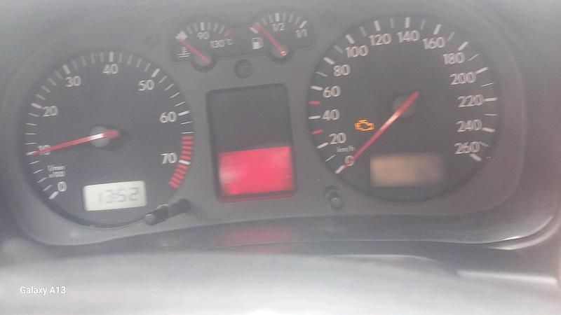 Gebraucht VW Golf IV 102 PS (75 kW) 2001 Silber Limousine